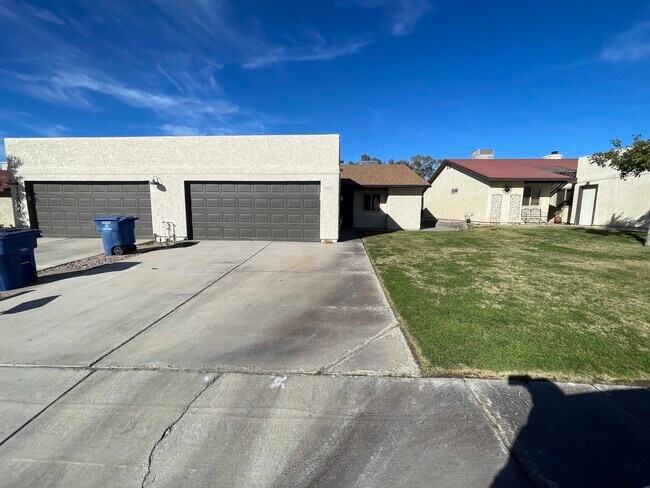 Foto del edificio - 1462 W 12th Ln