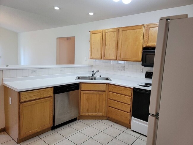 Building Photo - 6109 Birchwood Ln