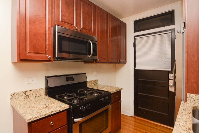 Foto del edificio - 2208 W Ainslie St