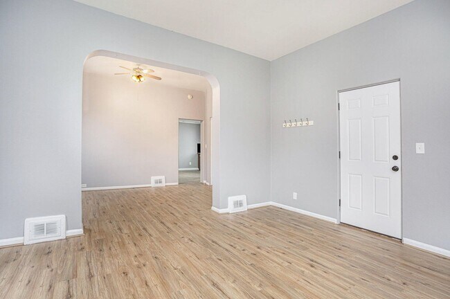 Foto del edificio - 1449 Quarry Ave NW