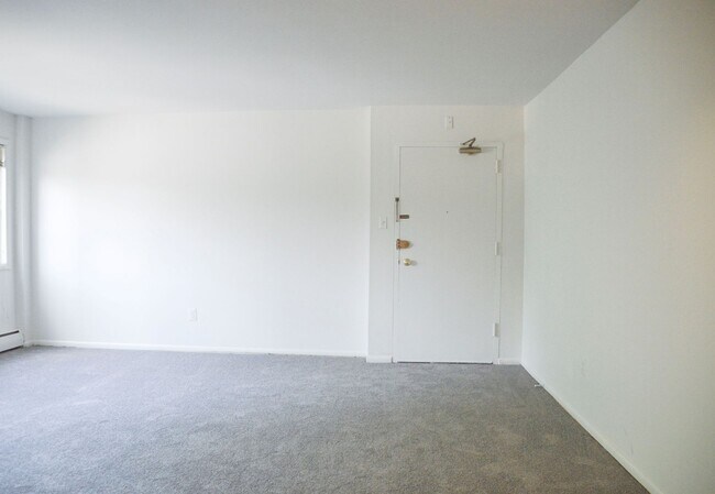 Foto del edificio - 3301 C St SE