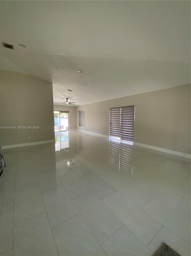 Building Photo - 30162 SW 159th Ave