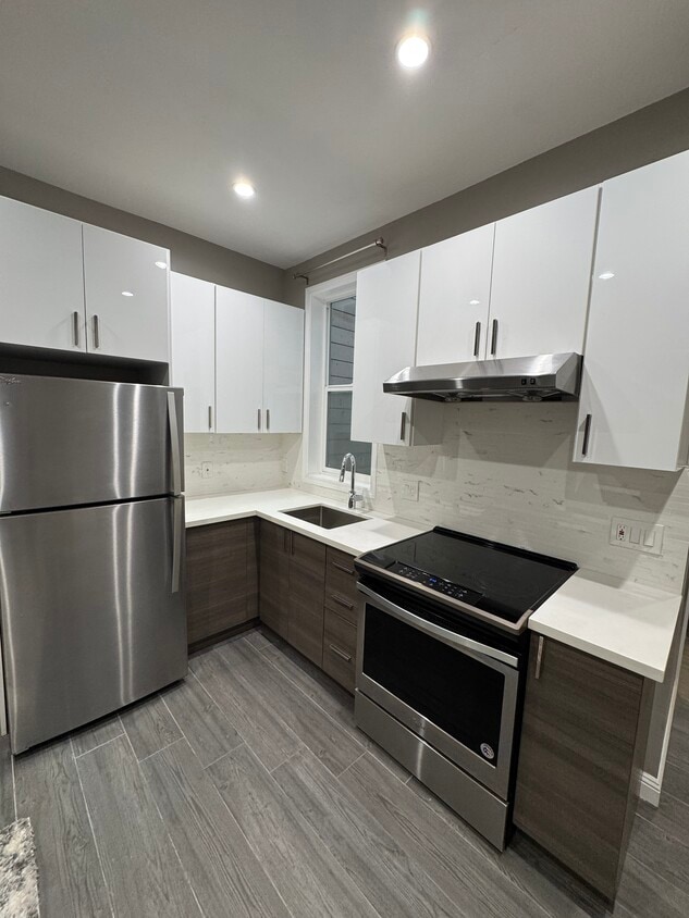 Kitchen - 1645 Hyde St