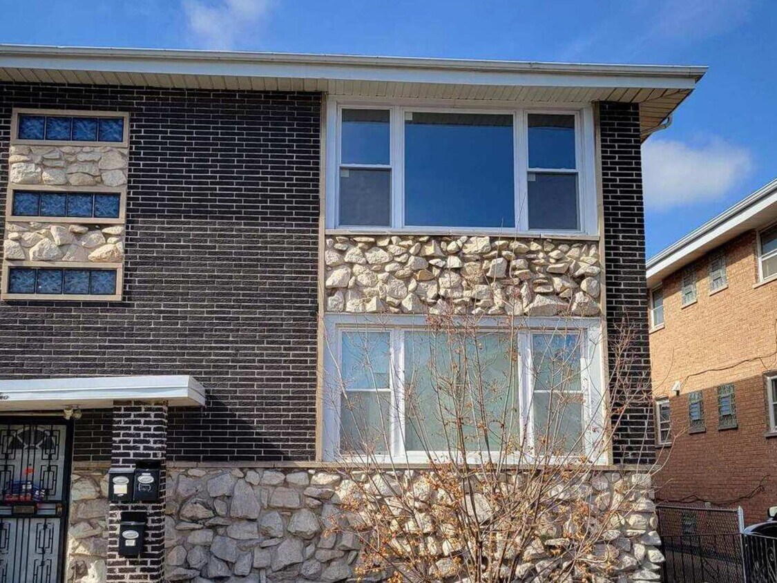 362 Crandon Ave Unit 2, Calumet City, IL 60409 Room for Rent in