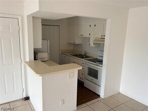 Building Photo - 2855 Winkler Ave