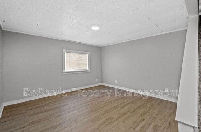 Building Photo - 2701 Oakely Way