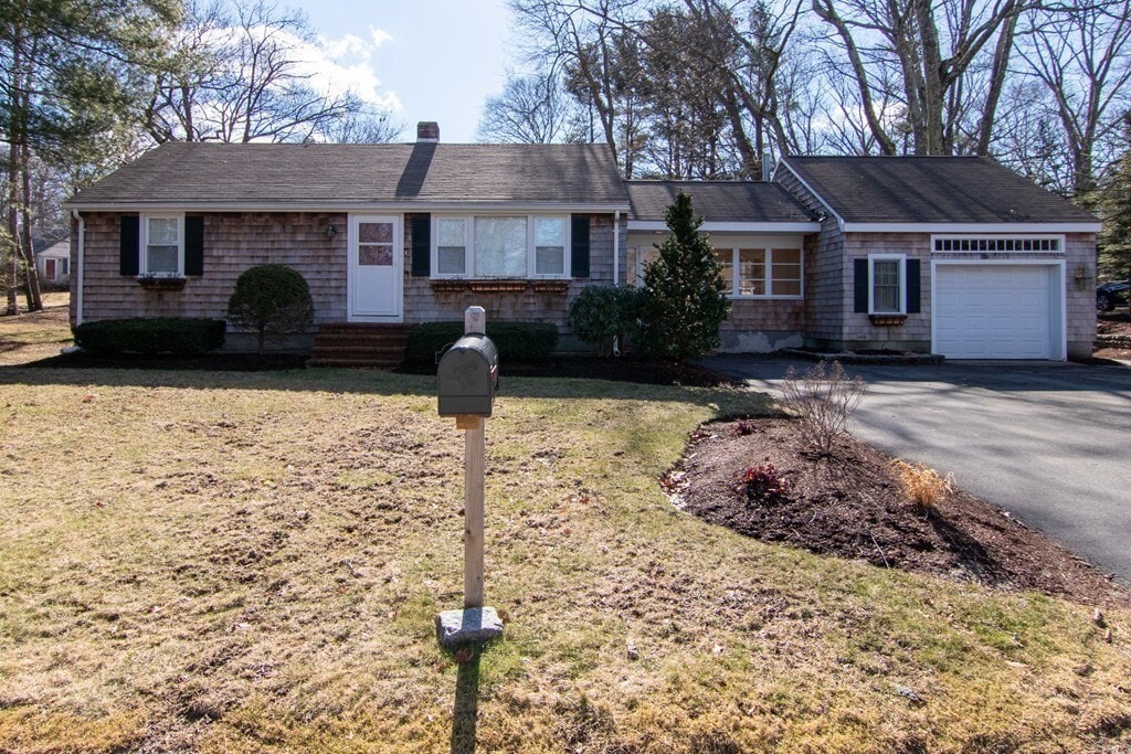 Foto principal - 98 Hillcrest Dr