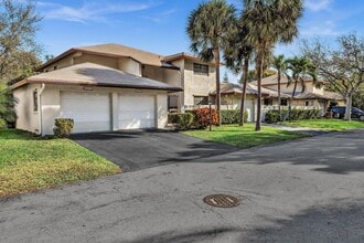 Building Photo - 1779 NE 40th Pl