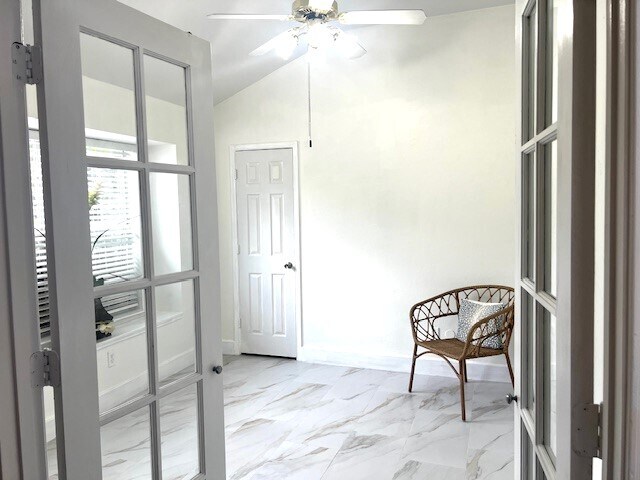 Foto del edificio - 518 Lone Star Park Ln