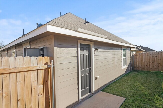 Building Photo - 19035 Brescia Ln