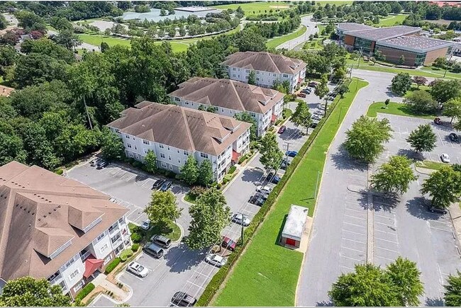 Foto del edificio - 932 Southmoor Dr