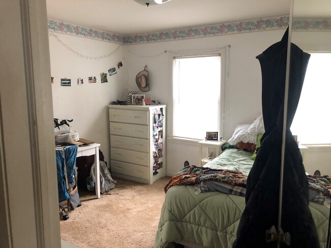 Building Photo - 125 W Saint Marie St