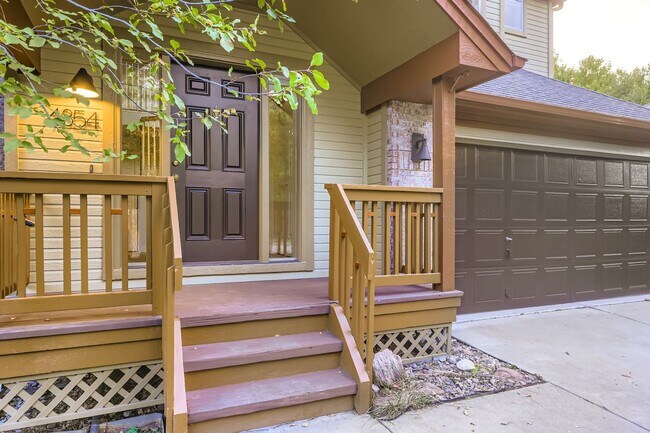 Foto del edificio - Spacious 5BR/3.5BA Boulder House - Availab...