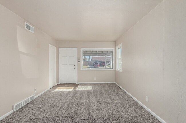 Foto del edificio - 1635 S Meade St