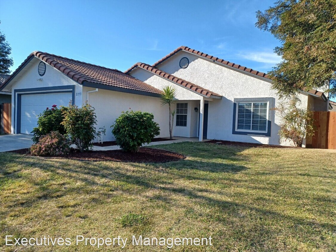 Foto principal - 4 br, 2 bath House - 2253 Yorktown Sq