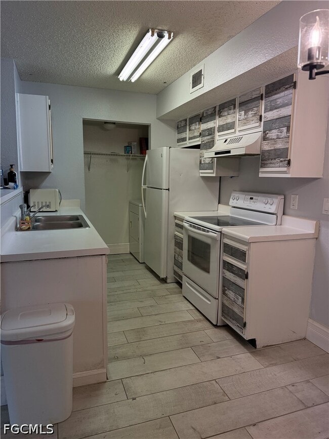 Building Photo - 12520 Equestrian Cir