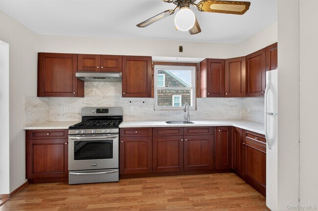 Foto del edificio - 297 Fairfield Ave