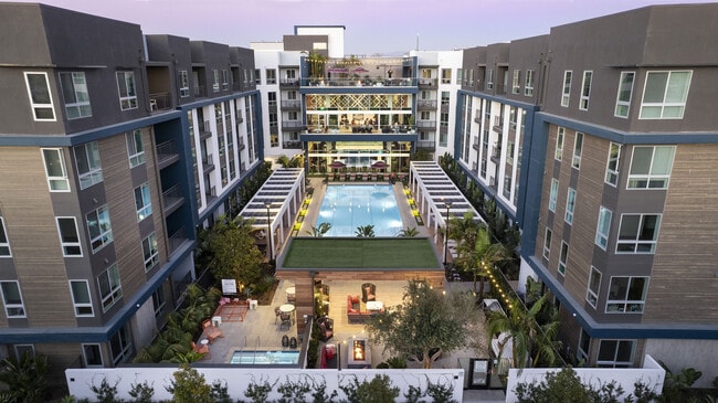 Broadstone Edition apartments — community photo - Broadstone Edition
