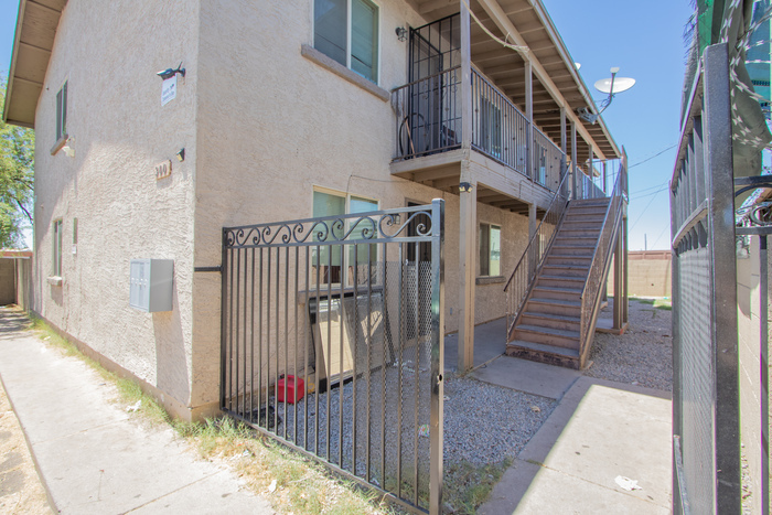 Primary Photo - 300 e broadway road # 202, phoenix az