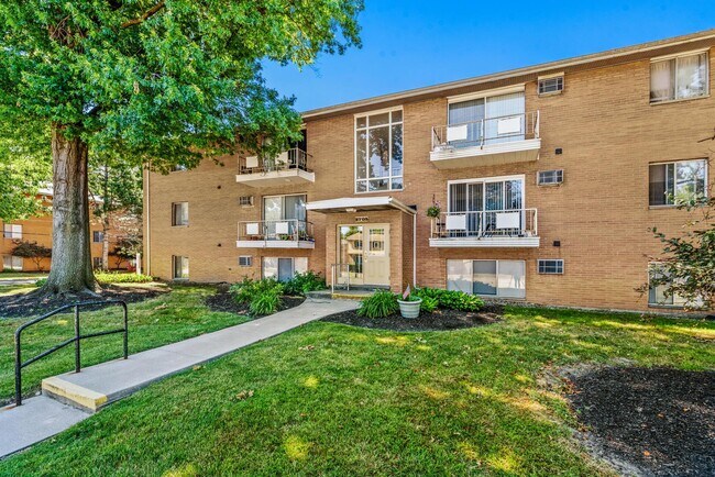 Foto del edificio - Parma Park East & West - Seniors 55+