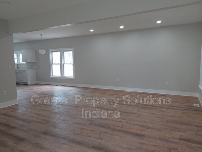 Foto del edificio - 252 Lawndale St