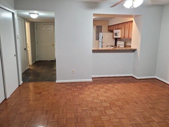 Foto del edificio - 1247 Druid Knoll Dr NE