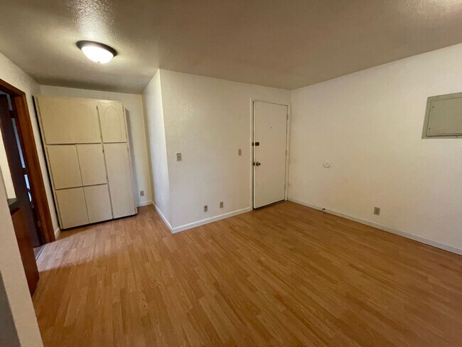 Foto del edificio - 228 NE Ward Ave