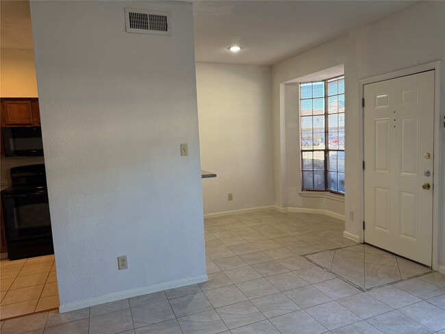 Building Photo - 2121 El Paseo St