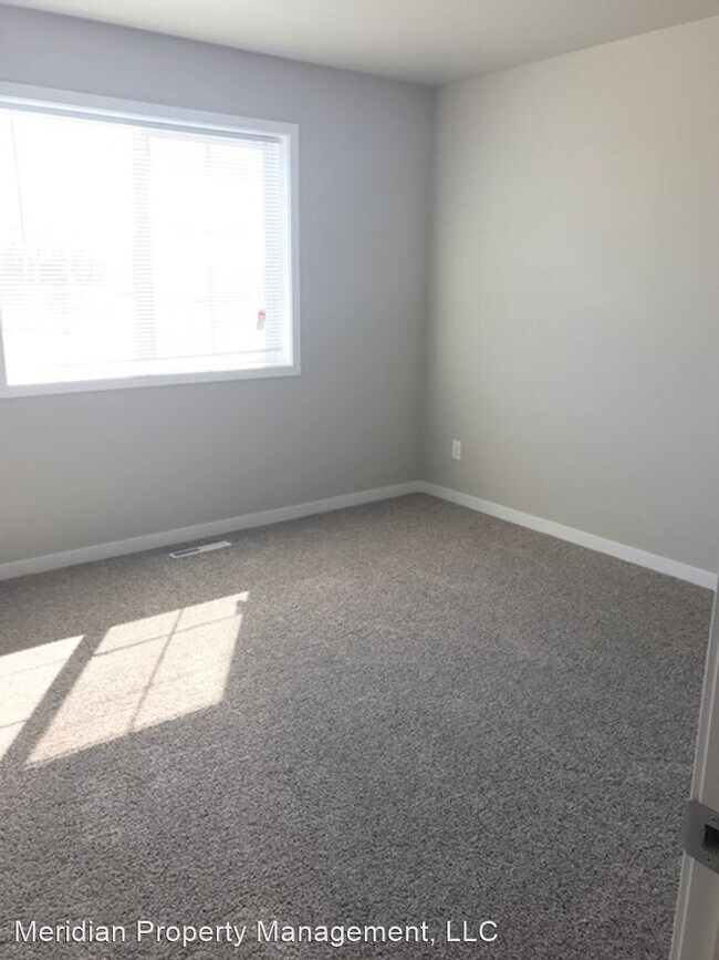 Foto del edificio - 3 br, 3 bath House - 6243 63rd Ave S