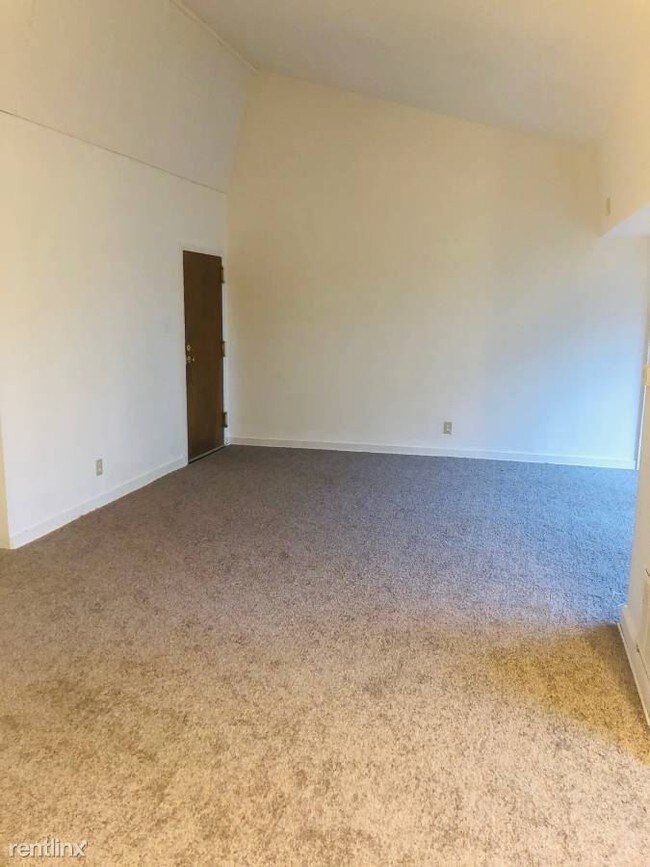 Building Photo - 2 br, 1 bath  - 5200 Castlewood Rd