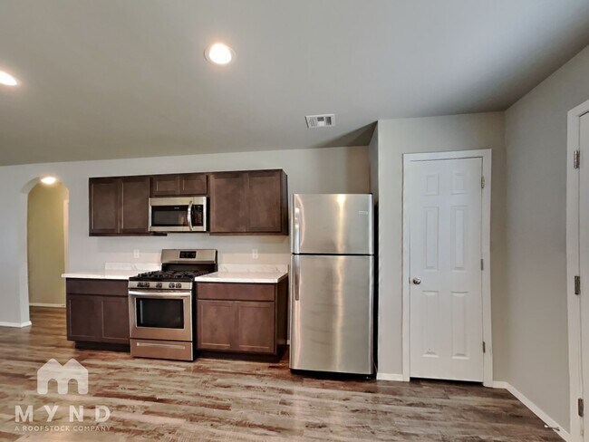 Foto del edificio - 3631 S 151st E Ave