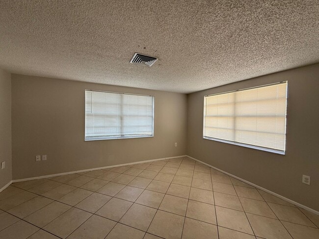 Building Photo - Single Family Home in Tanglewood Terrace