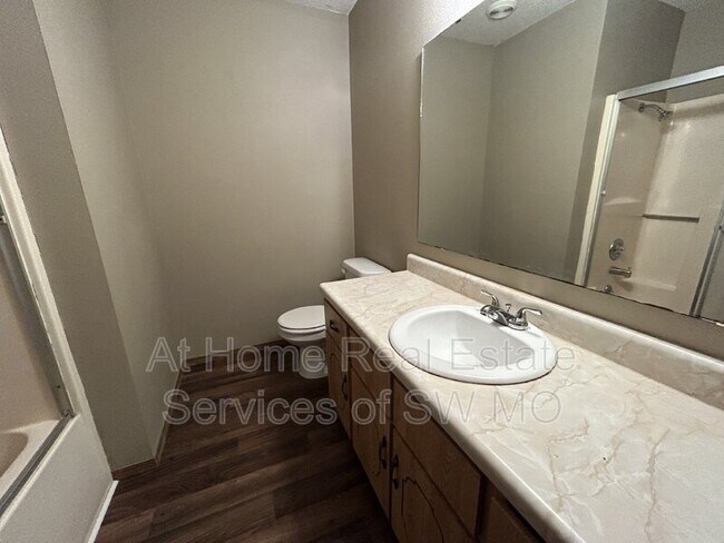 Building Photo - 3381 S Farm Rd 135