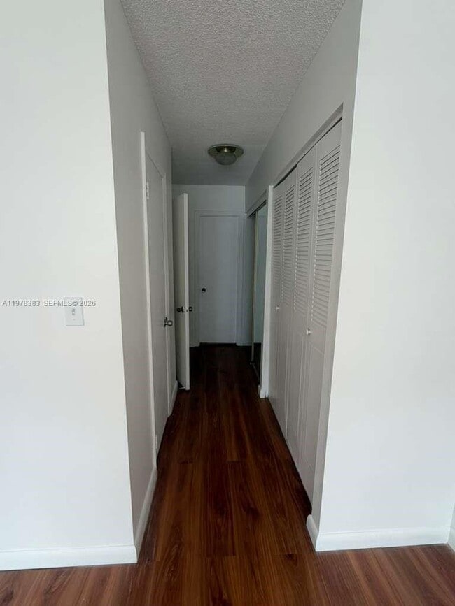 Foto del edificio - 2780 NE 183rd St