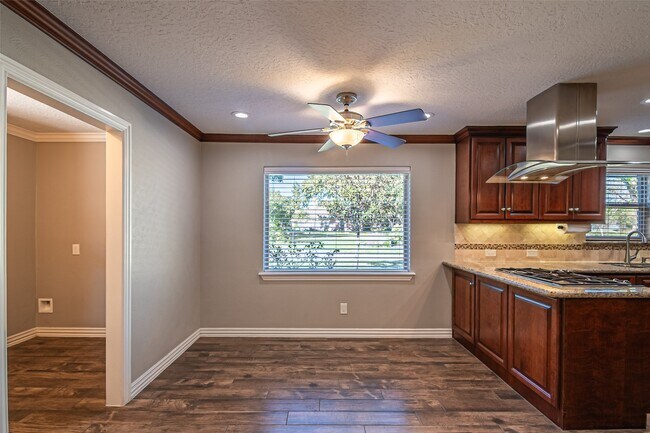 Foto del edificio - 17615 Swansbury Dr