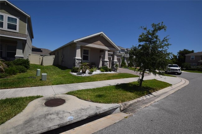 Building Photo - 5055 Hatchineha Ct