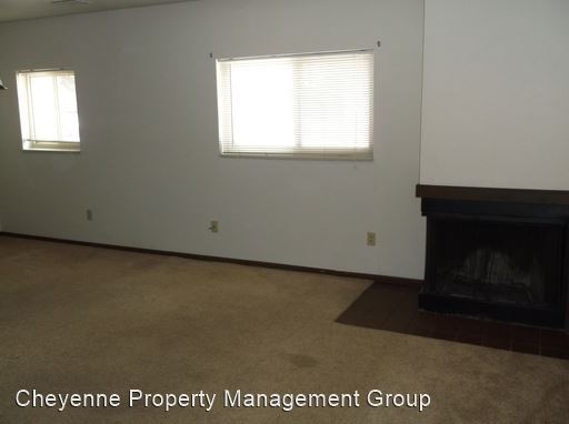 Building Photo - 2537 Sagebrush Ave