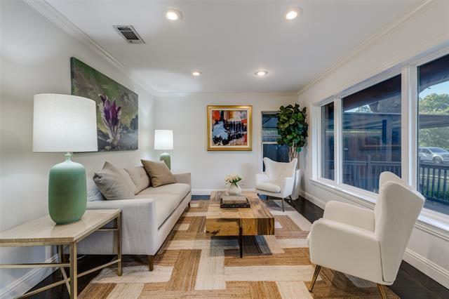 Foto del edificio - 3778 Shorecrest Dr