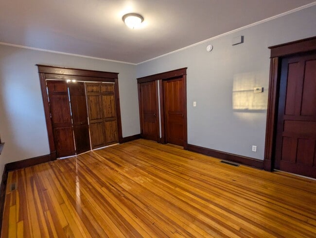 Foto del edificio - 60 McElwain Ave