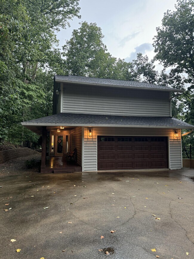 Building Photo - 5581 Hidden Harbor Dr