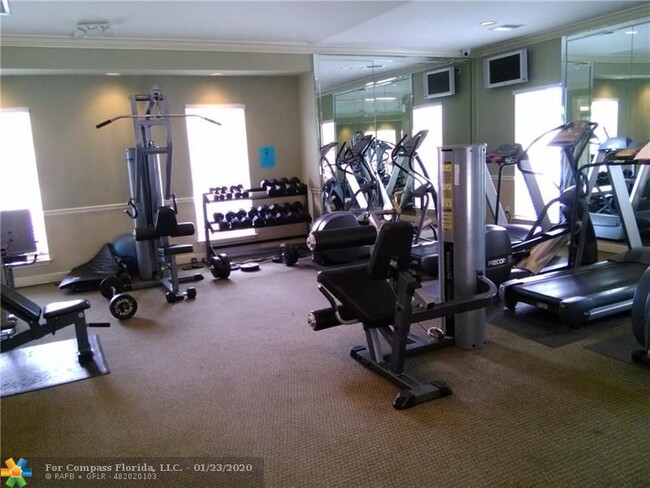 Gym - 875 Riverside Dr