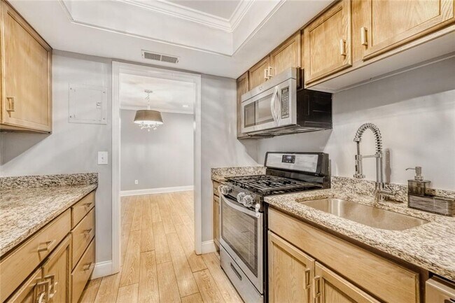 Foto del edificio - 6851 Roswell Rd