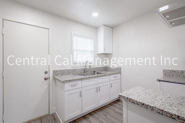 Foto del edificio - 1244 Virginia Ave