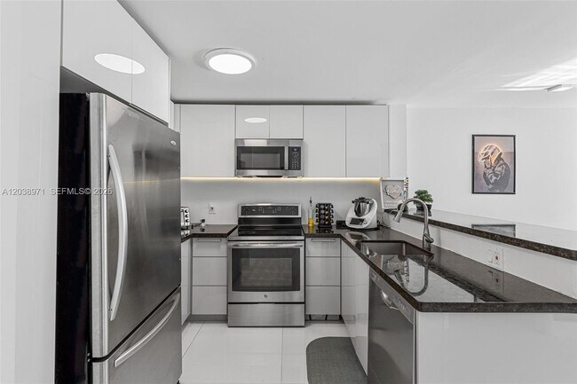 Foto del edificio - 6545 Indian Creek Dr