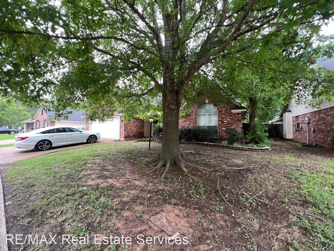 Building Photo - 3 br, 2 bath House - 9077 Campfire Lane