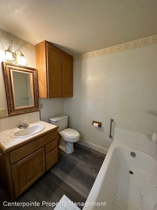 Building Photo - 2 br, 2 bath House - 524 SE Douglas Ave