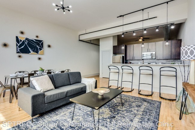 Foto del edificio - 1432 W 21st St