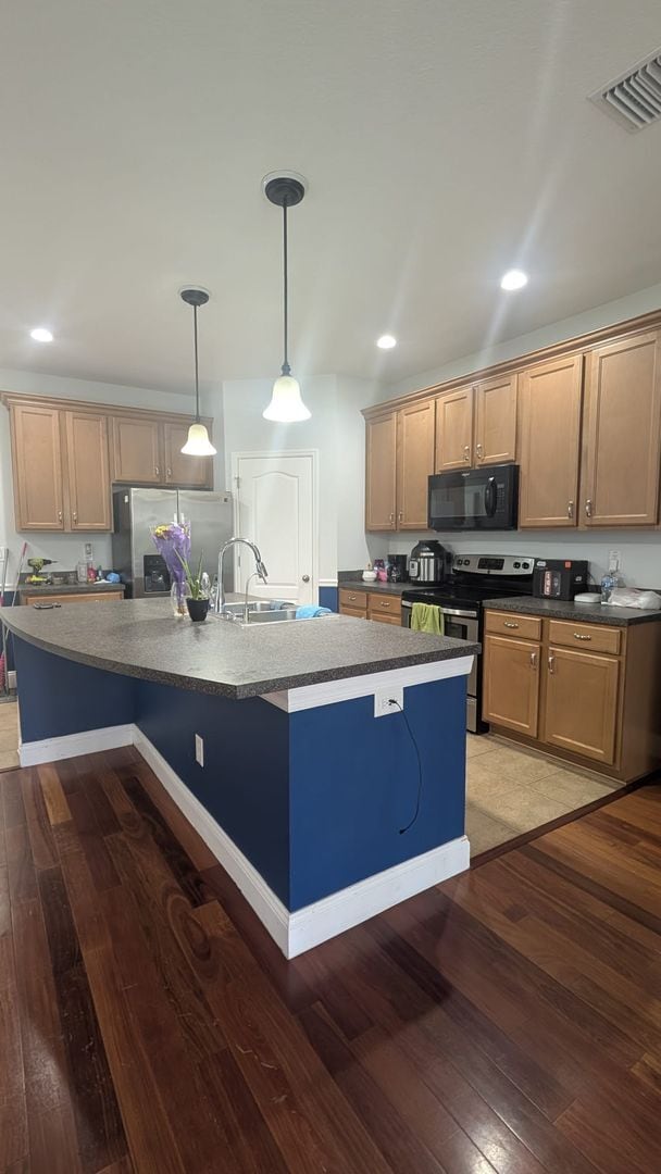 Building Photo - Modern 2-Story Townhome in Turnstone Haven...