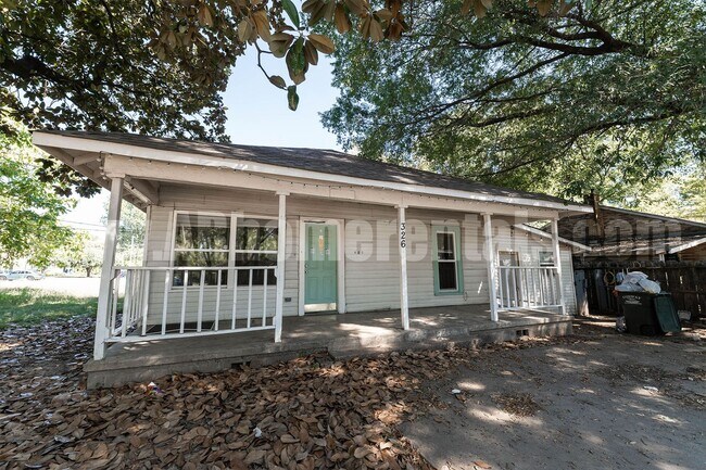 Building Photo - 326 Willow