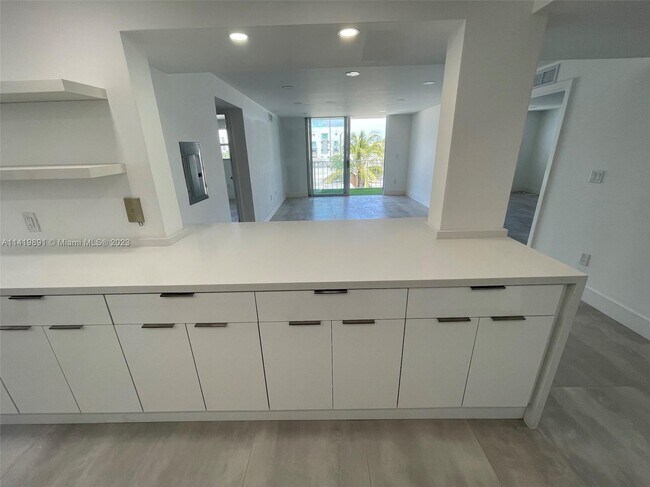 Foto del edificio - 7705 Abbott Ave